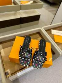 Picture of Louis Vuitton Slippers _SKULVsz35-40YF0302408